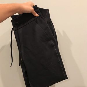 lululemon black sweatpants